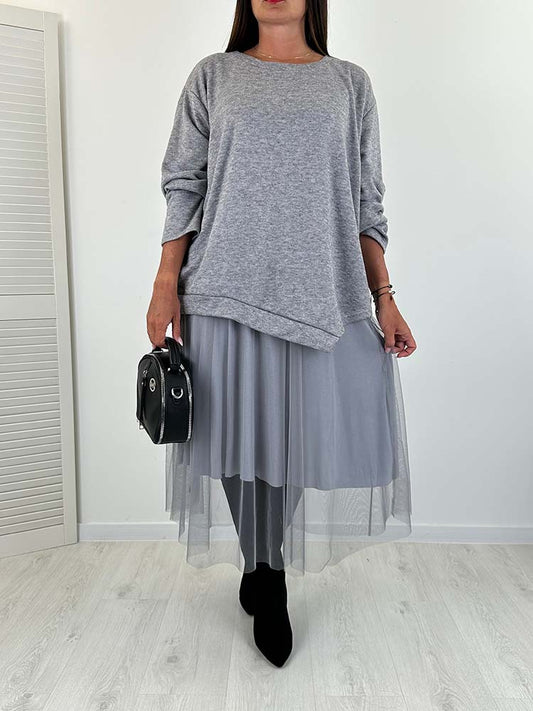✨New Arrival✨Batwing sweater + mesh skirt